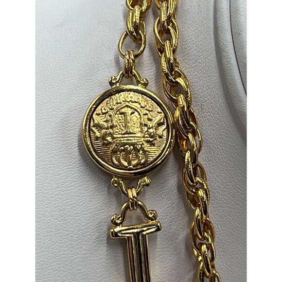 IVANA Signature Vintage Royal Coat Of Arms Shield Crest Gold Plated Necklace - Picture 6 of 16